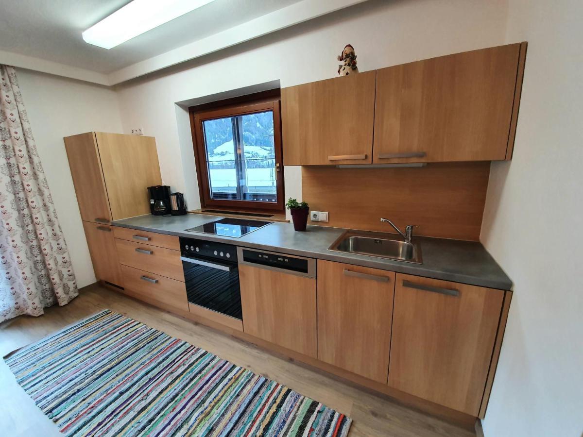 Ferienwohnung Kroell Цел ам Цилер Екстериор снимка