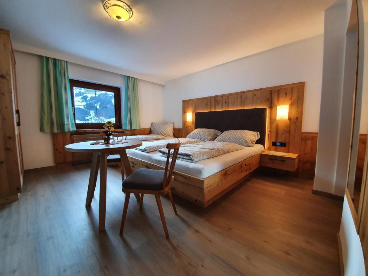 Ferienwohnung Kroell Цел ам Цилер Екстериор снимка