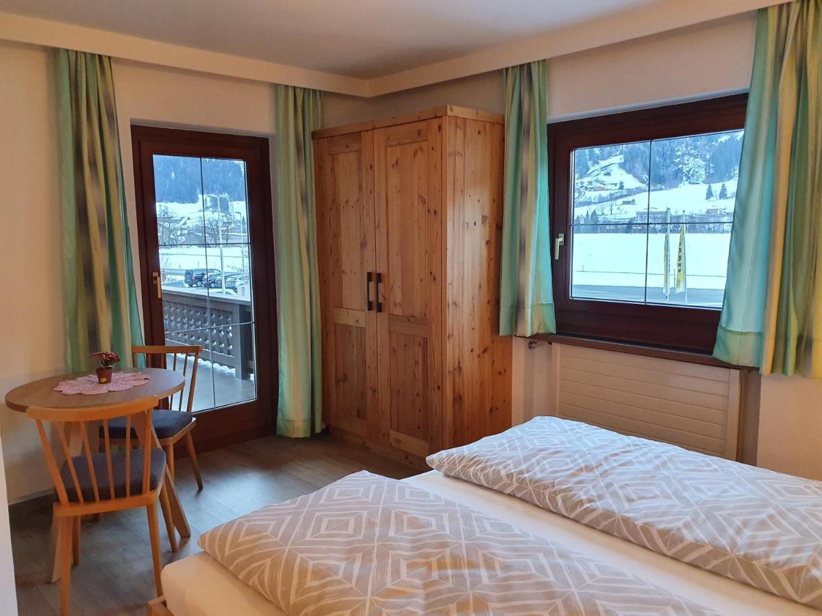 Ferienwohnung Kroell Цел ам Цилер Екстериор снимка